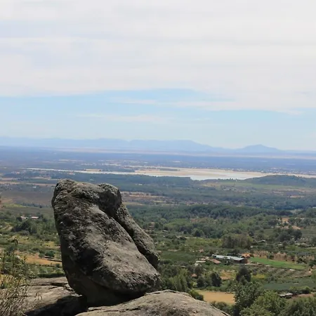 Luna Nyaraló Candeleda