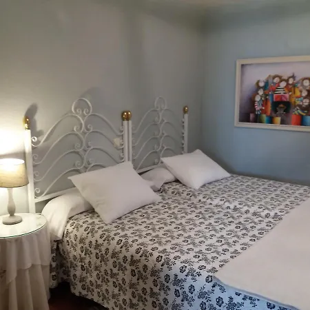 Luna Nyaraló Candeleda