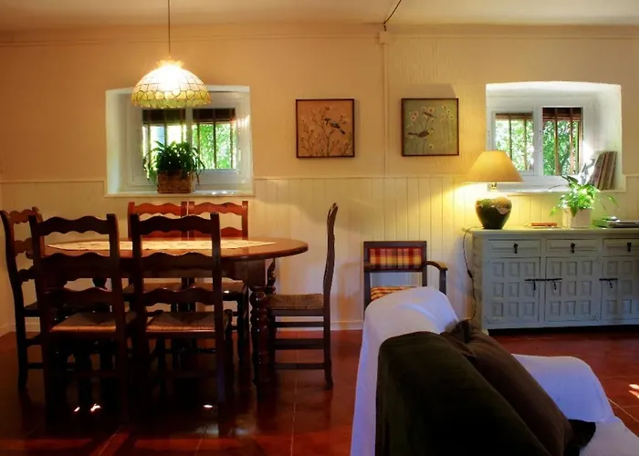 Luna 펜션 칸델레다